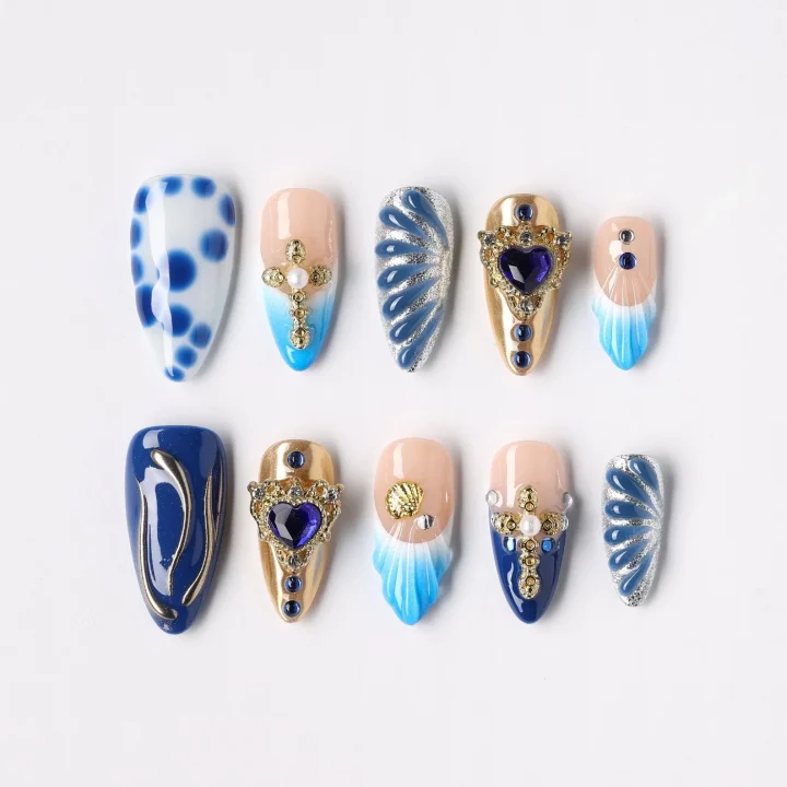 Midnight Heart, press-on nail set, almond, medium
